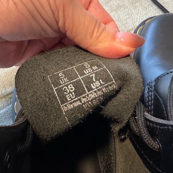 Dr Martens 101 Smooth Leather Ankle Boots - Picture 6 of 11